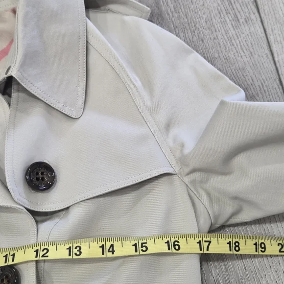 Burberry Light Gray Double-Breasted Trench Coat - Picture 10 of 17